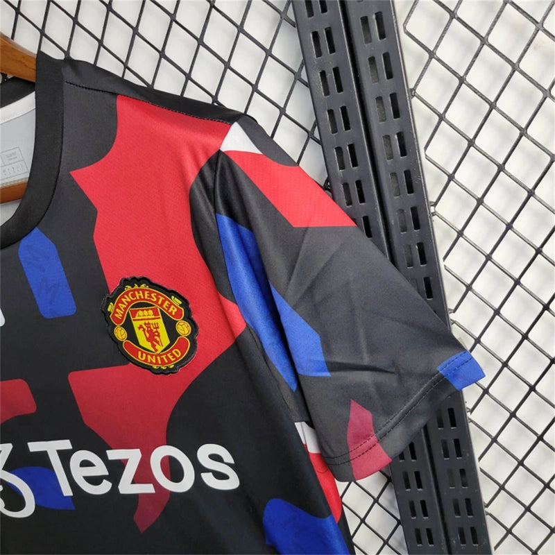 Manchester United 24/25 Training Jersey - Fan Version